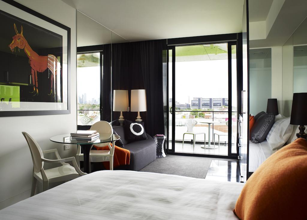 The Cullen Melbourne - Art Series Extérieur photo A suite at the hotel