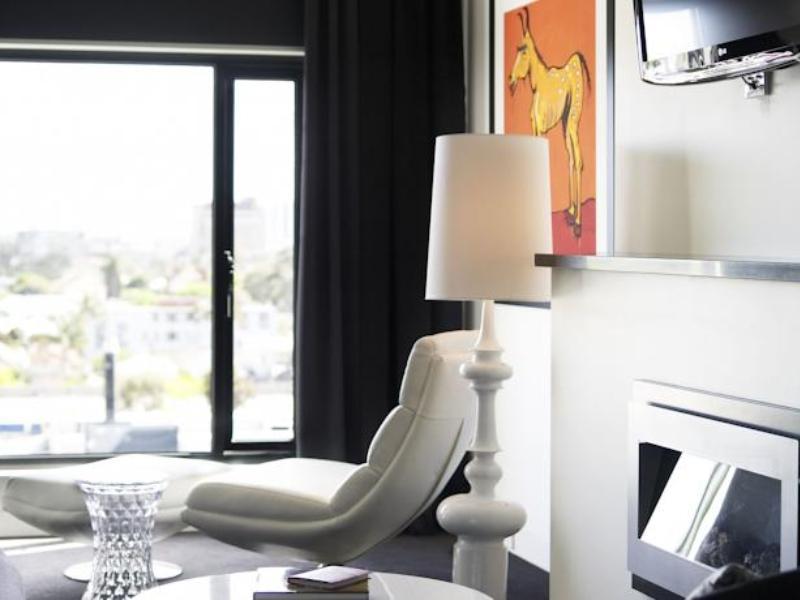 The Cullen Melbourne - Art Series Extérieur photo A room at the hotel