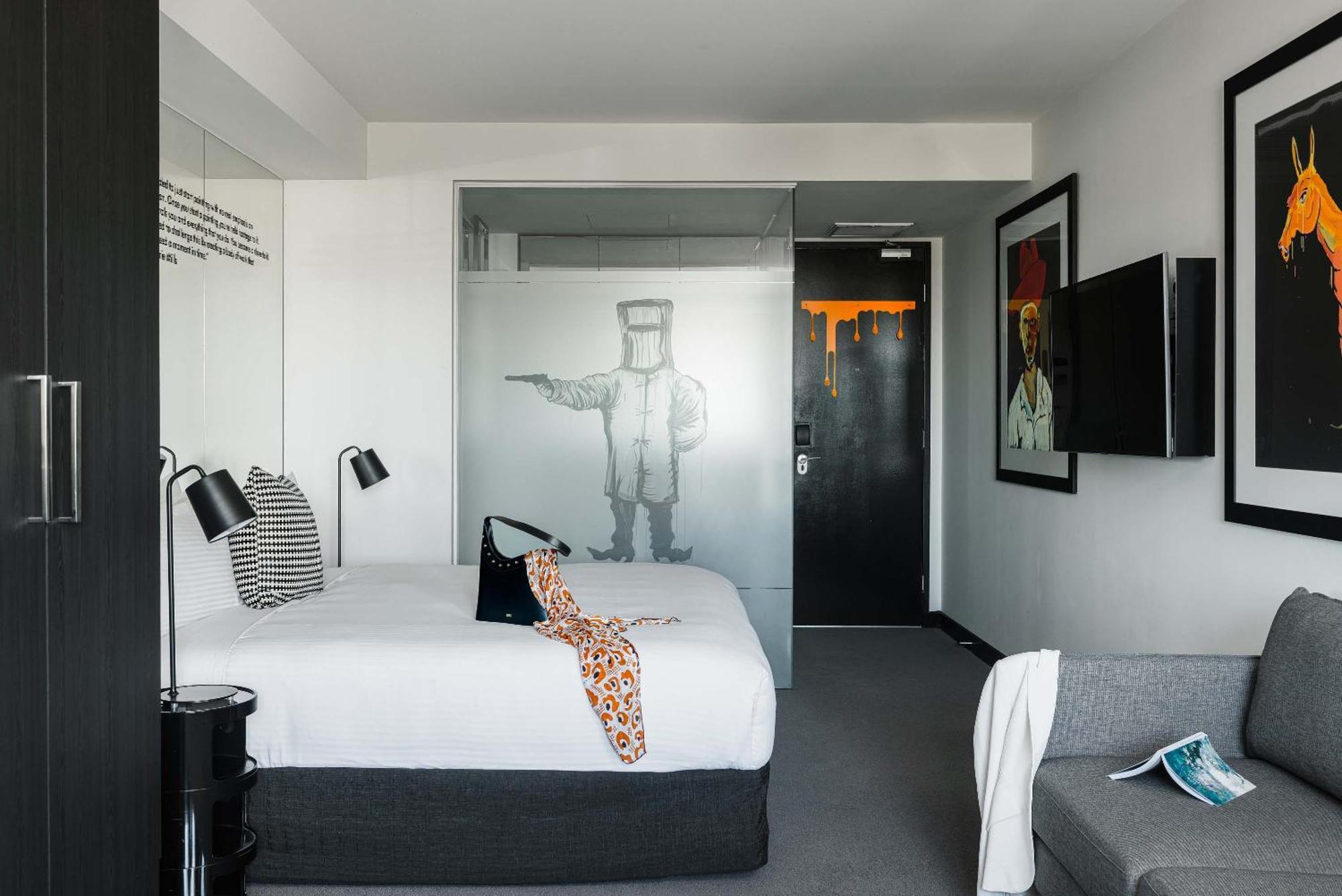 The Cullen Melbourne - Art Series Extérieur photo A room at the Hotel