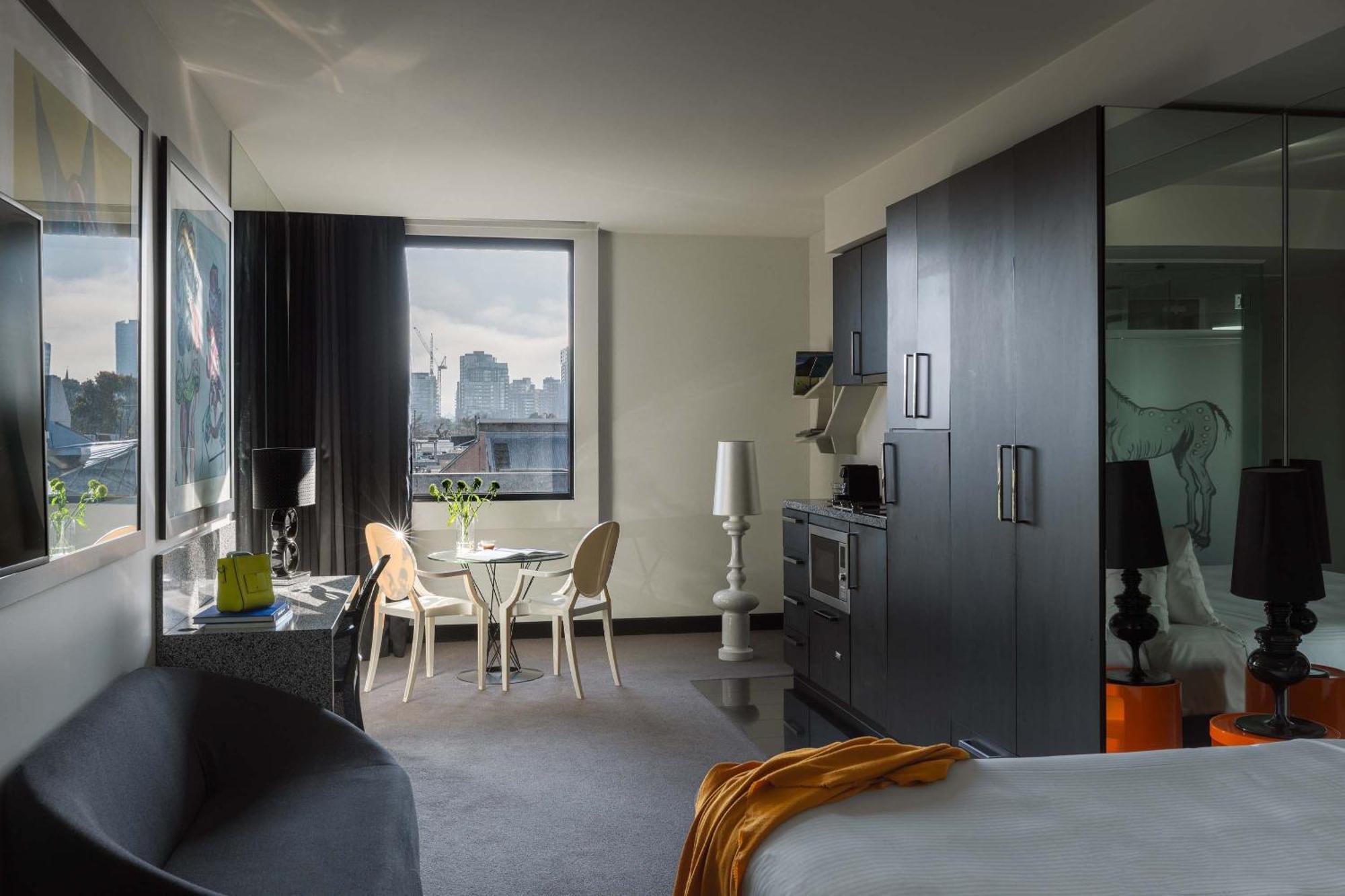 The Cullen Melbourne - Art Series Extérieur photo A typical studio apartment